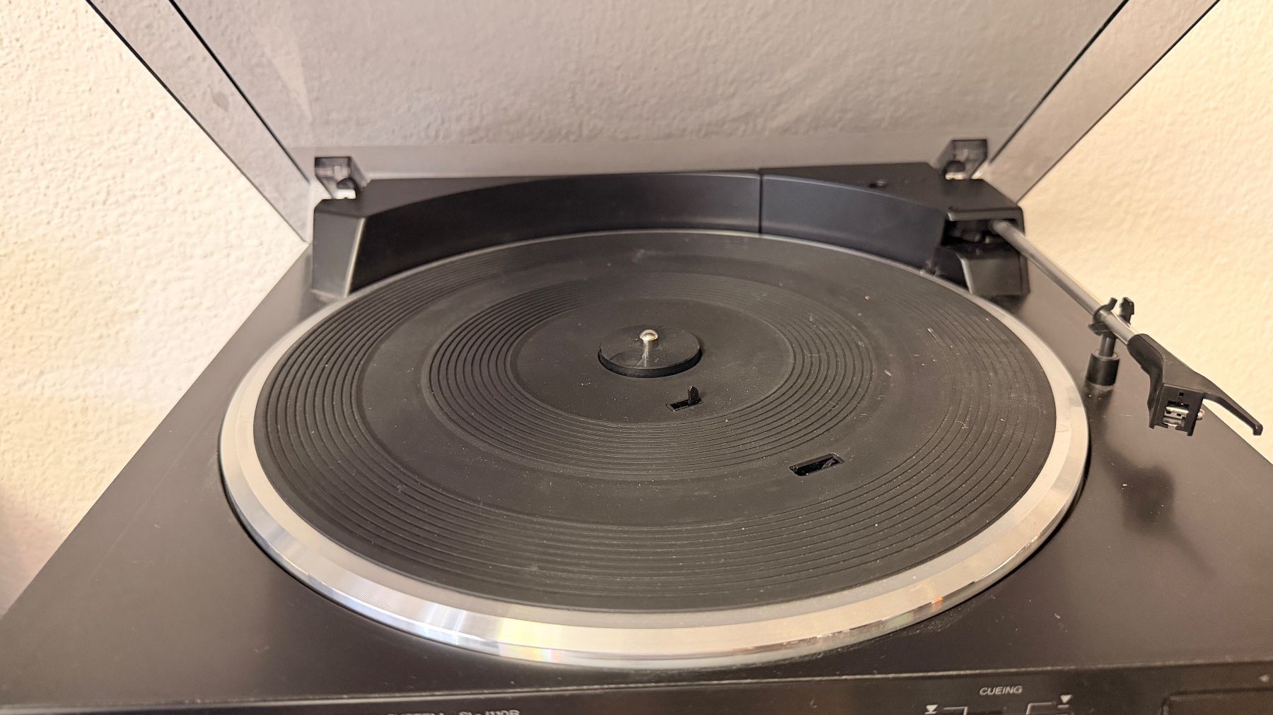 Technics Verstärker: Technics Stereoanlage mit Plattenspieler – Defekt aus Wallisellen von Ada92 1