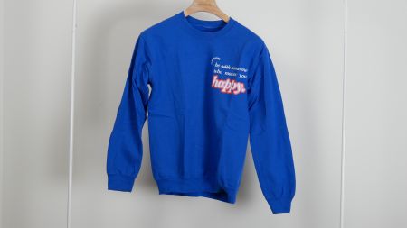 Ourseasns be someone who makes you happy Sweater Sweatshirt