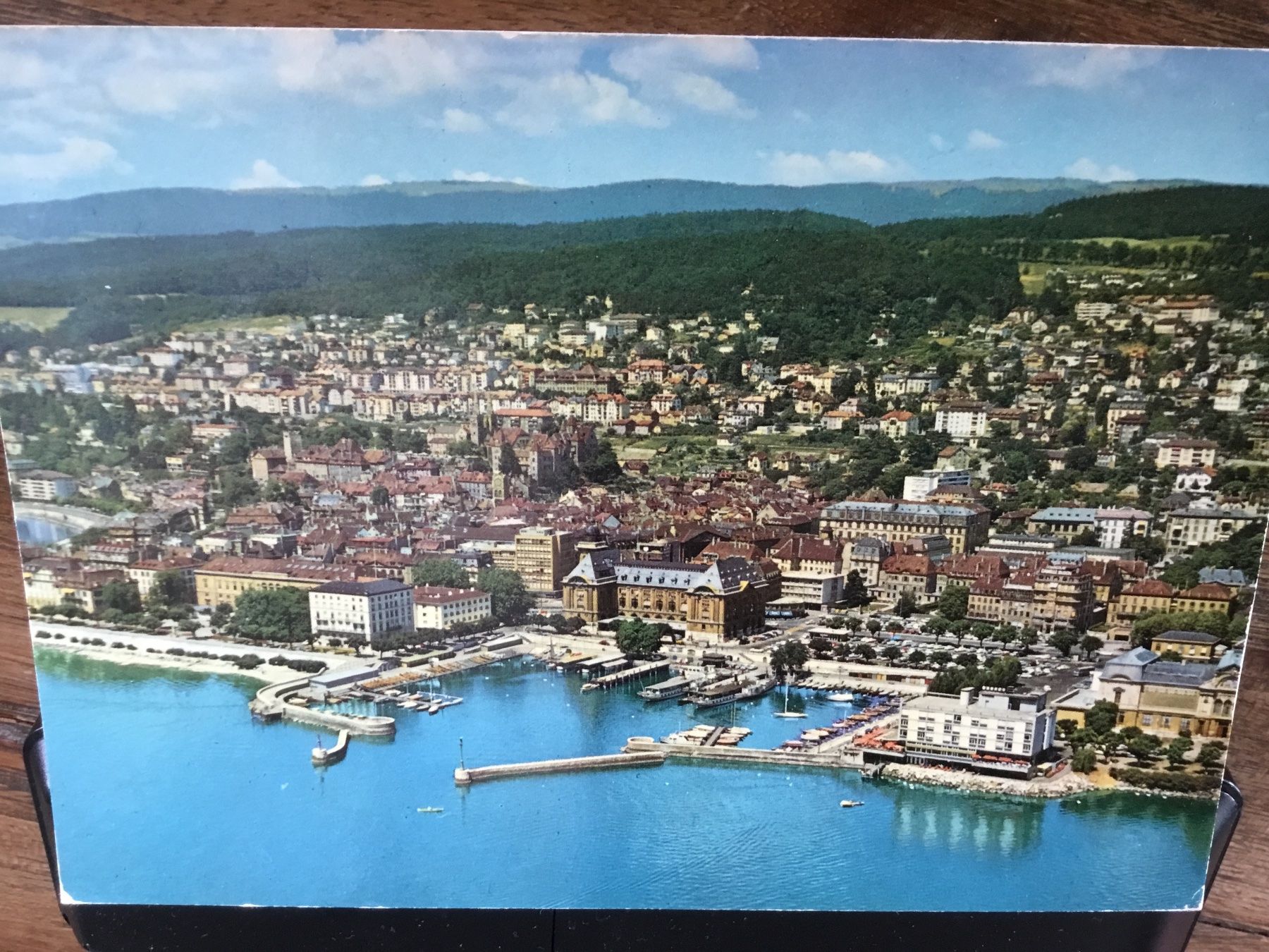 Cartoline postali: Ansichtskarte Neuenburg NE – Usato da Thierachern venduto da sweden08