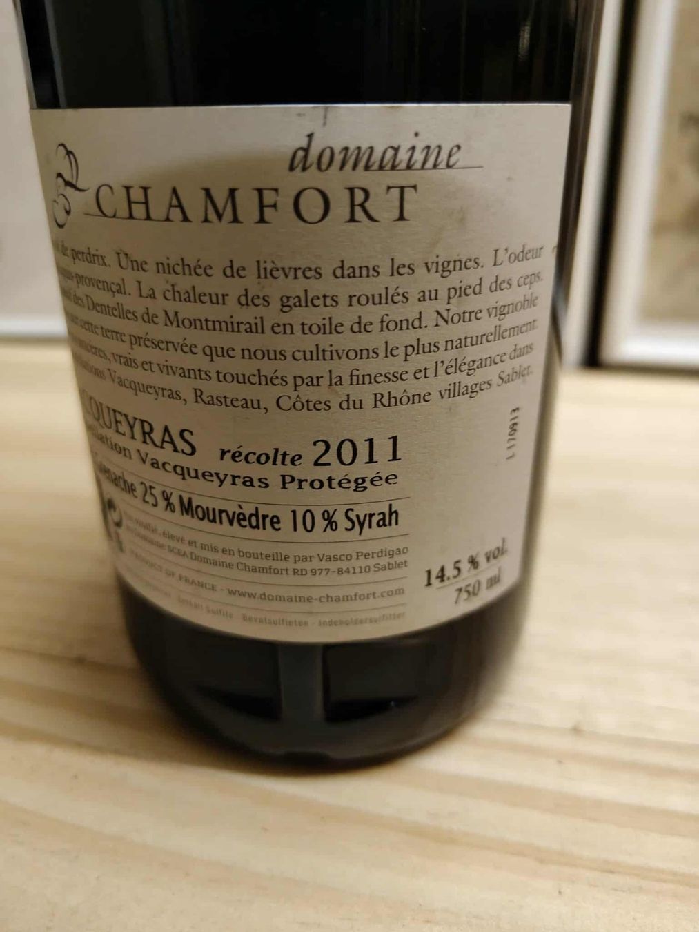 Vino: 2011 VACQUEIRAS DOMAINE CHAMFORT – Nuovo e nell'imballaggio originale da Münchenstein venduto da weinundspirituosen 4
