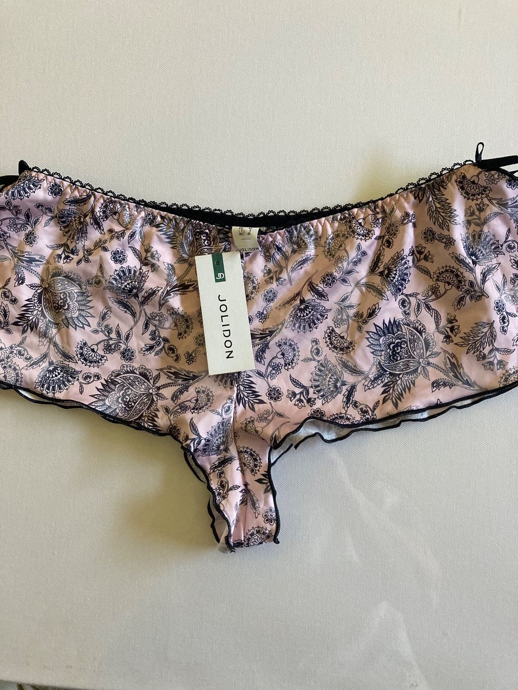 Sonstige Unterwäsche: Short neuf taille 42 – Neu und originalverpackt aus Orbe von Jade333 1