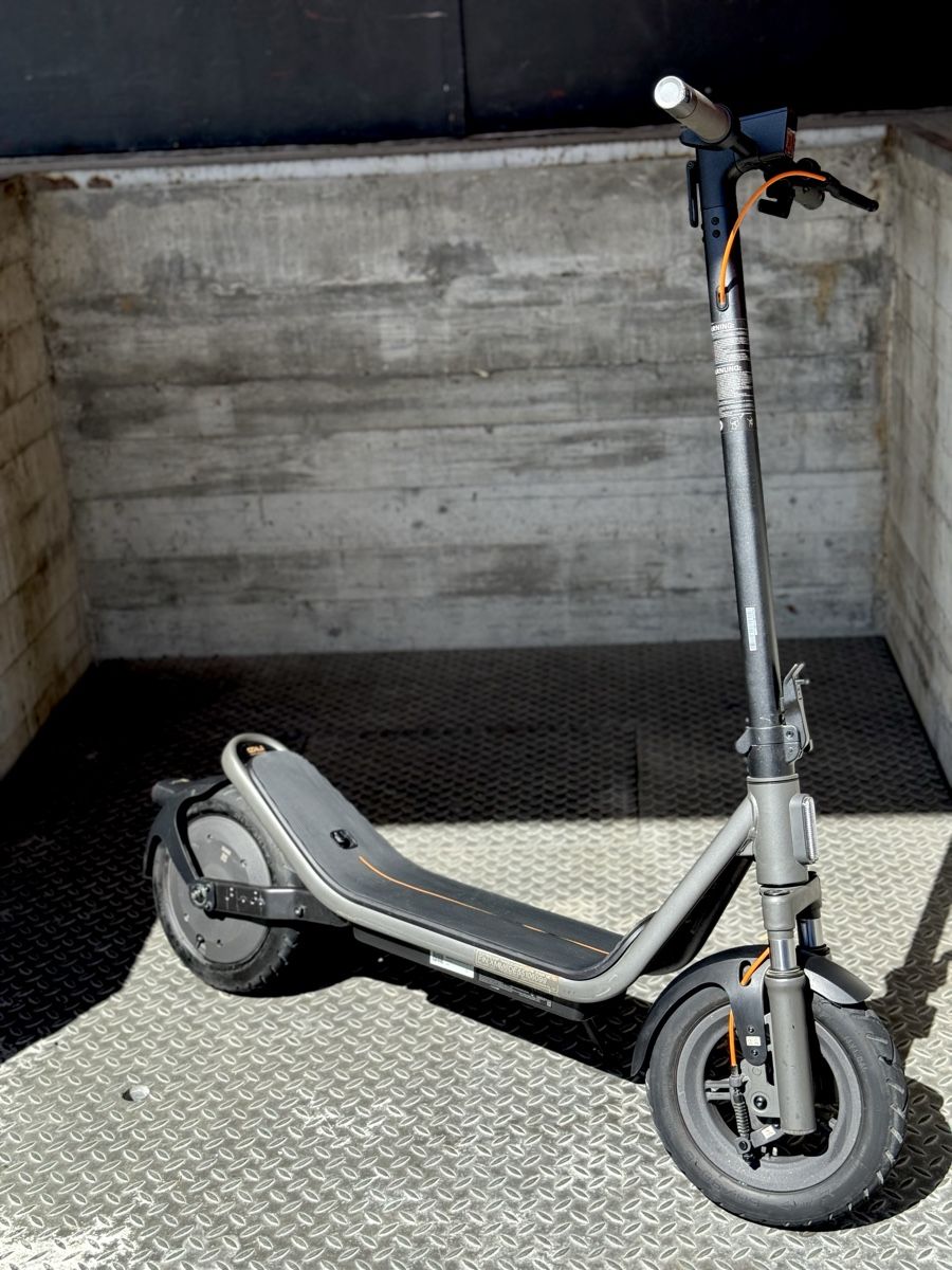 Xiaomi Kickboard: XIAOMI E-Scooter 6, 12Zoll Reifen – D'occasion à Unterengstringen par RAAL.INEX 1