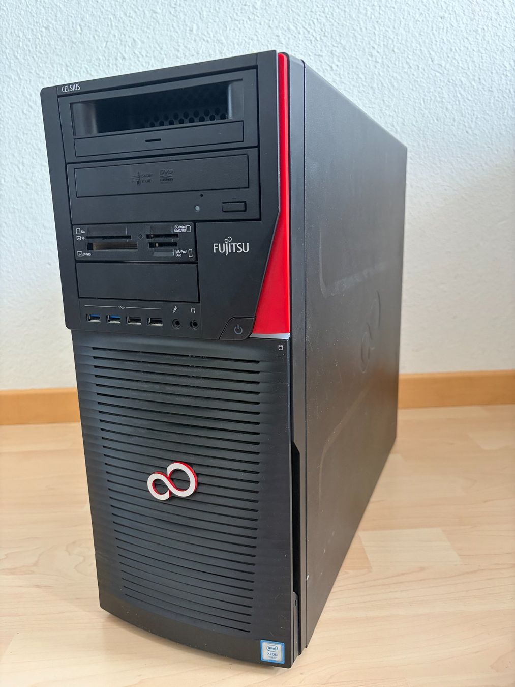 Fujitsu PCs: Workstation/Gaming PC | Intel Xeon | 32GB RAM |GTX 1660|WLAN – Gebraucht aus Herisau von Cookpeece