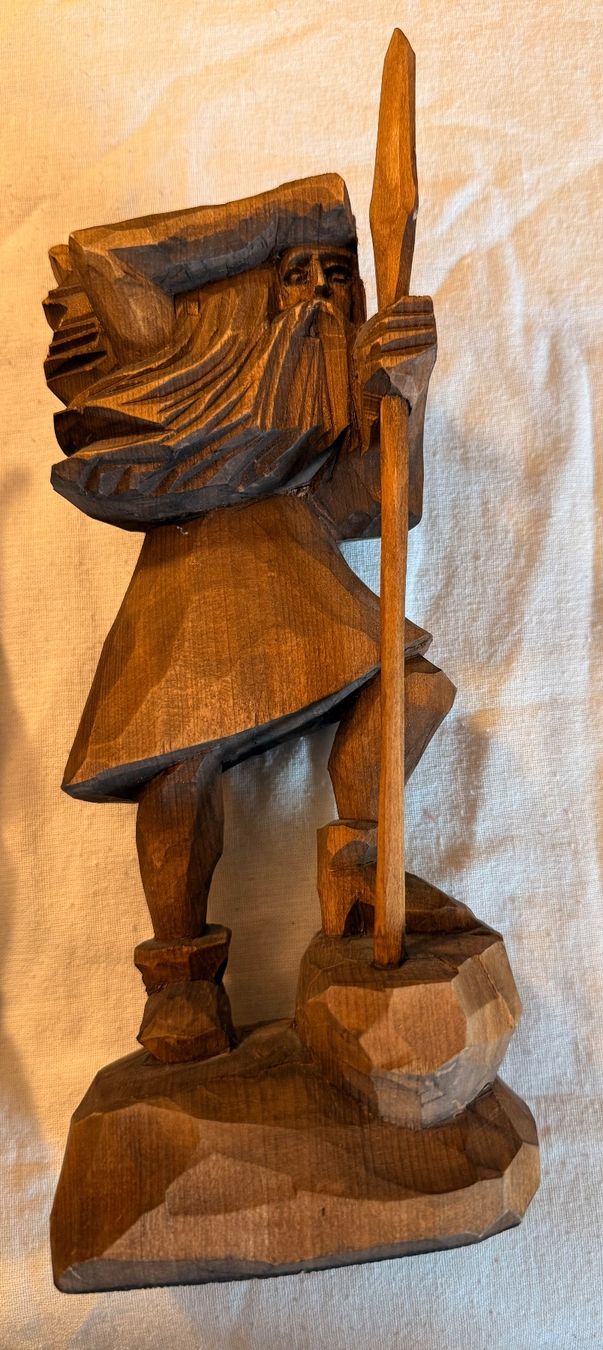 Figuren: Vintage Tiroler Holzfigur handgeschnitzt – Gebraucht aus Ostermundigen von Bobblue