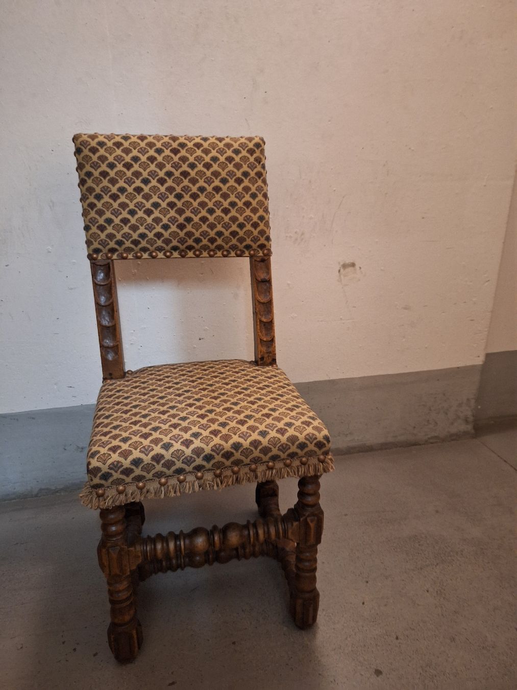 Stühle: Antiker Ritter-Stuhl verm.18.Jahrh. – Gebraucht aus Rheinfelden von Cleopatra2000