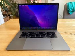 MacBook Pro 15" 2016 i7 16GB 500GB SSD