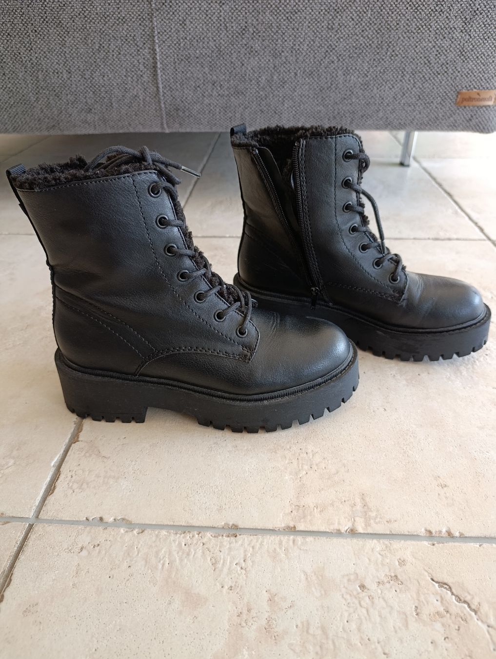 Dosenbach Scarpe da donna: BOTTINES CATWALK NOIR FOURRÉES 38 – Usato da Sierre venduto da shirley04 1