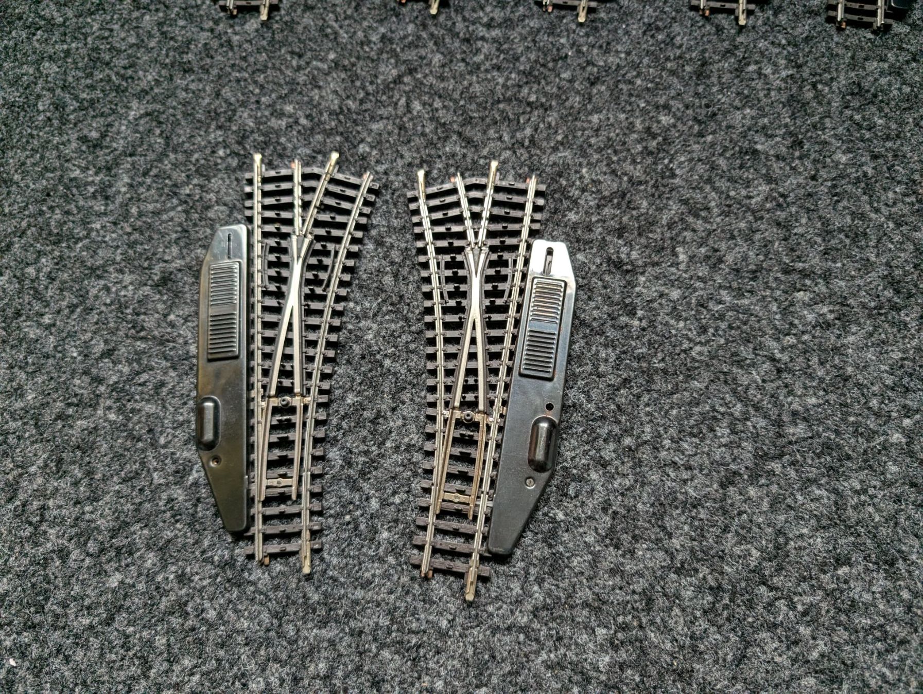 Märklin Modellini di ferrovie: Märklin 8 x 2261 El. Weichen Hohlprofil – Usato da Steffisburg venduto da Narzisse 1
