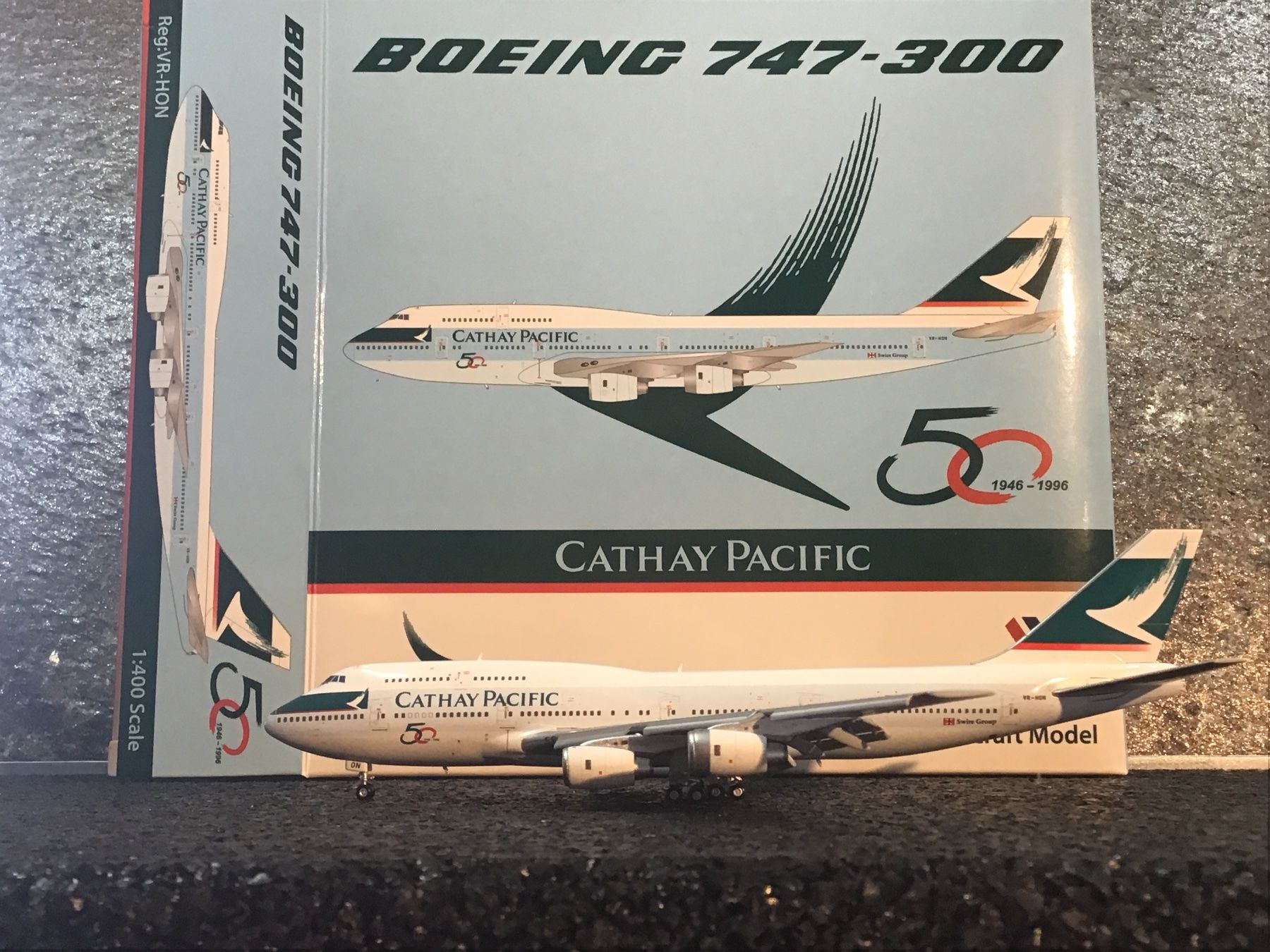 Boeing Kit di modellismo & Modellini statici: BOEING 747-300 CATHAY PACIFIC 1:400 – Usato da Männedorf venduto da Spezial-Modelle