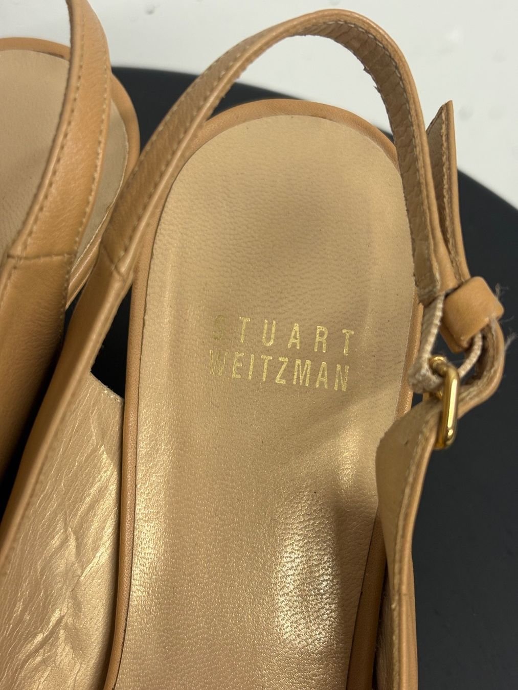 Stuart Weitzman Scarpe da donna: Stuart Weitzman Slingpumps beige/weiss spitz Leder 36.5 – Usato da Regensdorf venduto da secondchancefashion 5