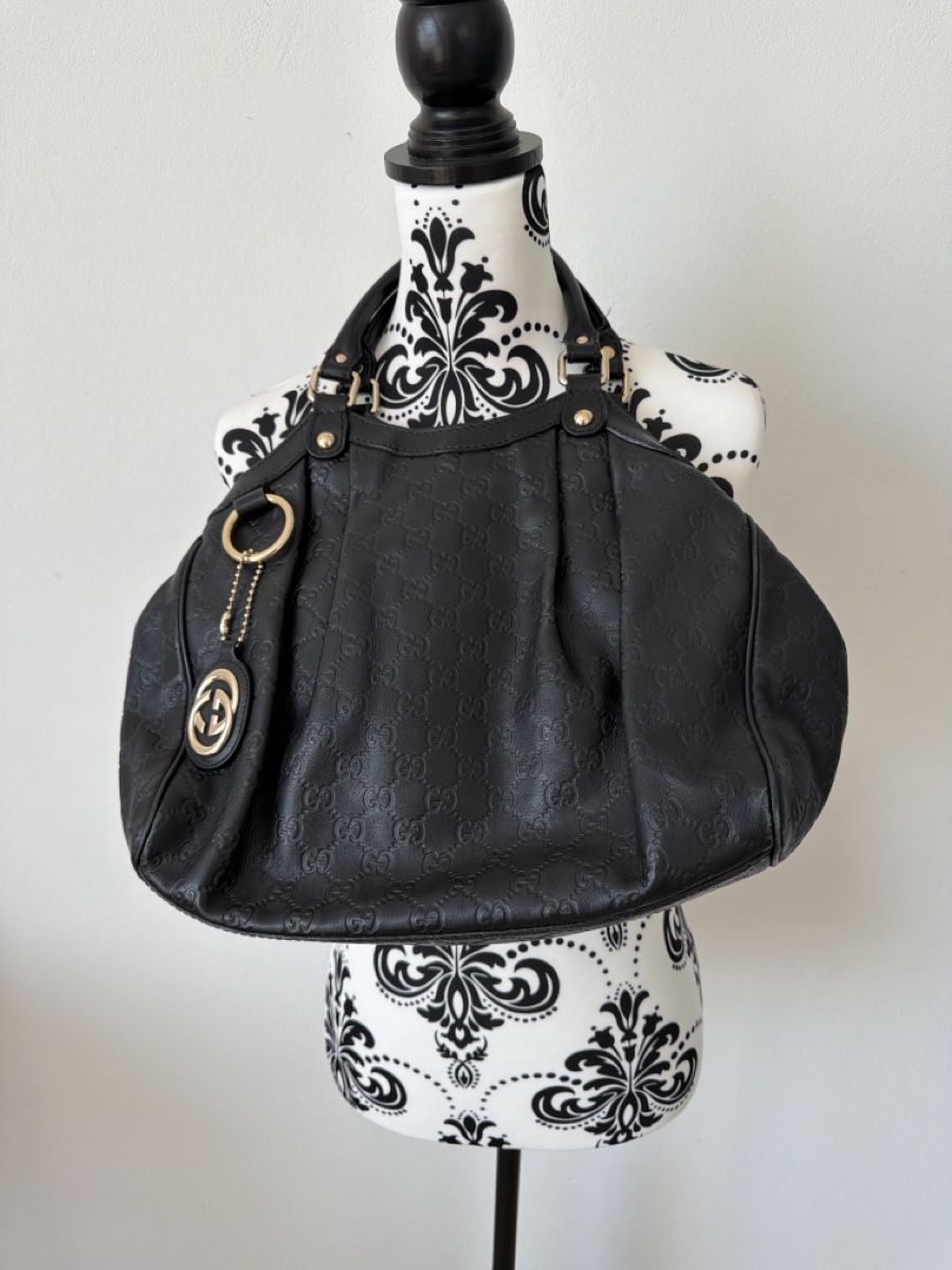 Gucci Borse da donna: GUCCI Sukey Bag schwarz – Usato da Liestal venduto da amaroque