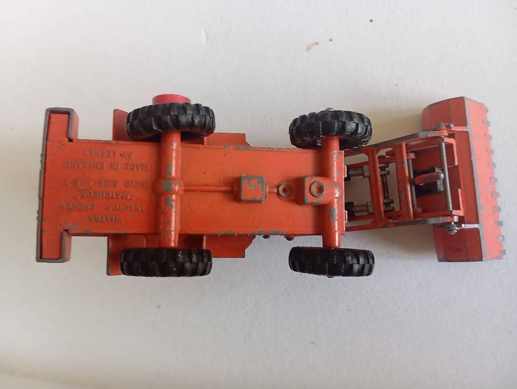 Matchbox Voitures modèles: Hatra tractor shovel Matchbox – D'occasion à Basel par Petergunn 2