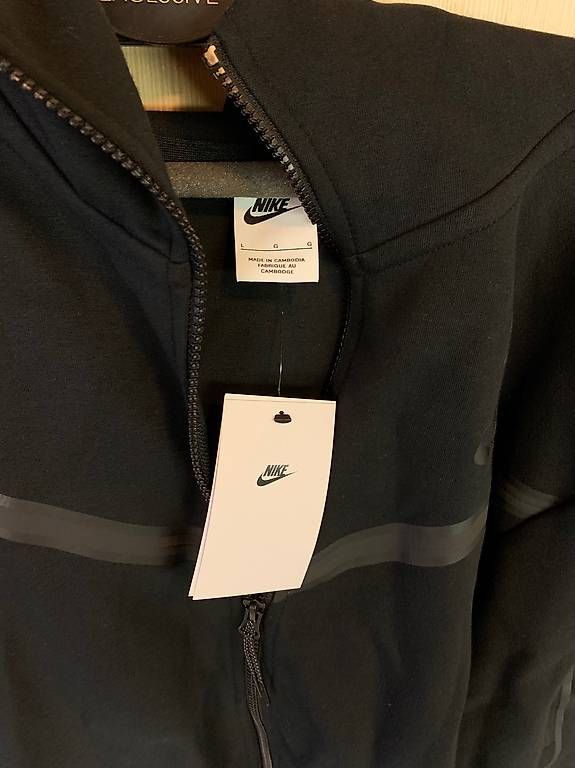 Pullover & Sweatshirts: Nike Tech Fleece Windrunner - L – Neu und originalverpackt aus Rickenbach SZ von PhanP 1