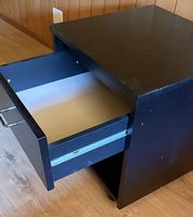 Table de chevet noire avec tiroir  bon état 