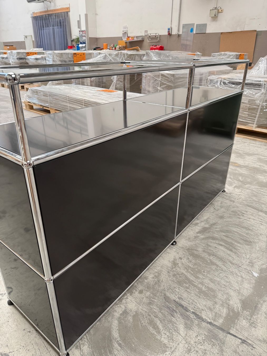 USM Scaffali: USM Haller Sideboard 2x3 Graphitschwarz Top Zustand – Usato da Balsthal venduto da Designhaus.Schmitt 8