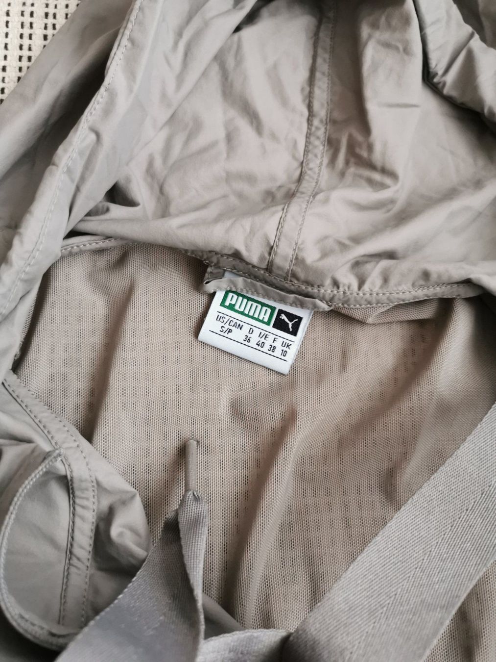 Puma Top: Neues Puma Sportoberteil – Usato da Luzern venduto da larissa_n 2