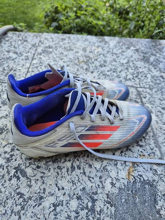 Chaussures garçon: Fussballschuhe Gr. 37.5 – D'occasion à Thun par Lexu4444 2