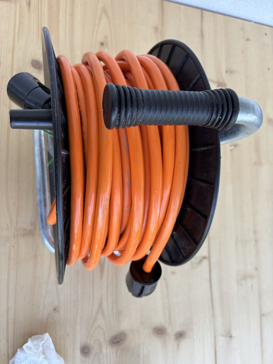 Cavi: Kabelrolle mit PurPur Kabel 5x2.5mm2 – Usato da Büron venduto da Singer19 2