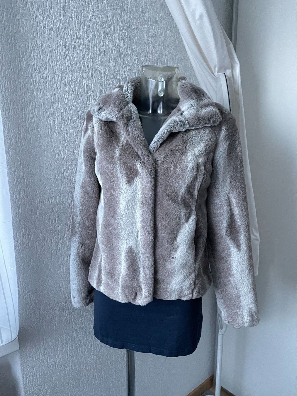 Giacche: Oasis Fake fur Jacke XS – Nuovo (secondo la descrizione) da Dietikon venduto da Nieselchen