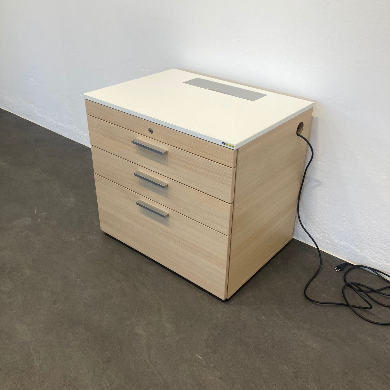 Cassettiere: Echo Classic Sideboard ohne Schlüssel – Usato da Schönenwerd venduto da mcofficeshop 4
