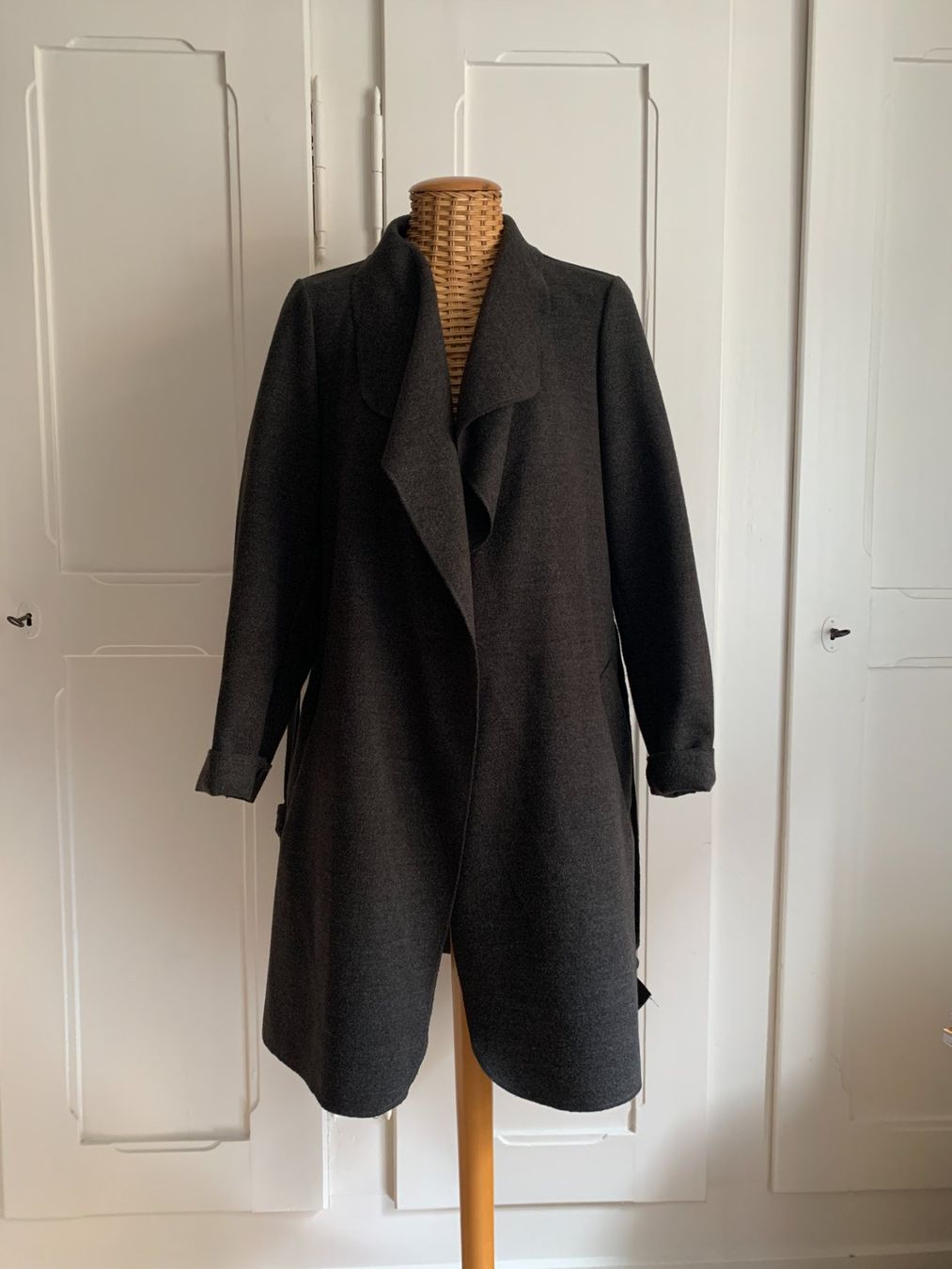 Vila Vestes: VILA - Jacke dunkelgrau S – D'occasion à Zürich par Diazaio