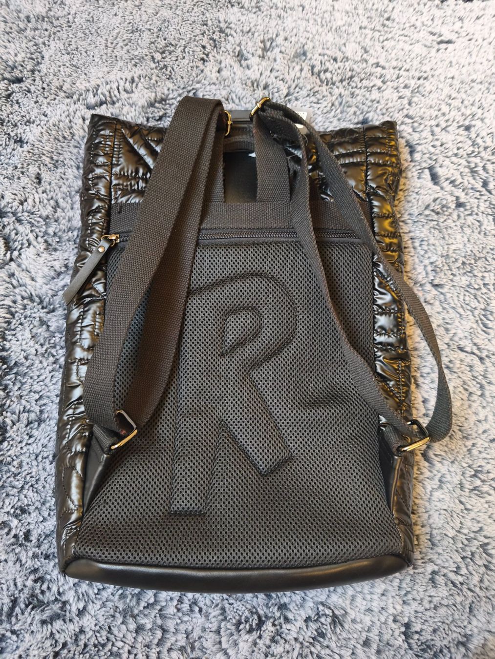 Rieker Zaini: RIEKER Damen Rucksack schwarz gesteppt – Nuovo e nell'imballaggio originale da Uster venduto da zebralino 2
