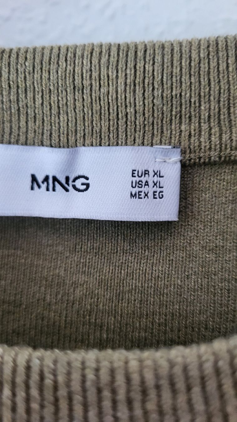 Mango T-shirts: Oberteil XL von Mango – Neuf (Voir description) à Muttenz par Igma 2