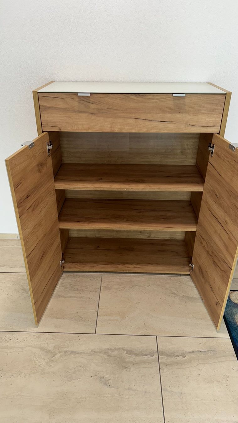Armadi: Schuhschrank – Usato da Luzern venduto da Serro0 2