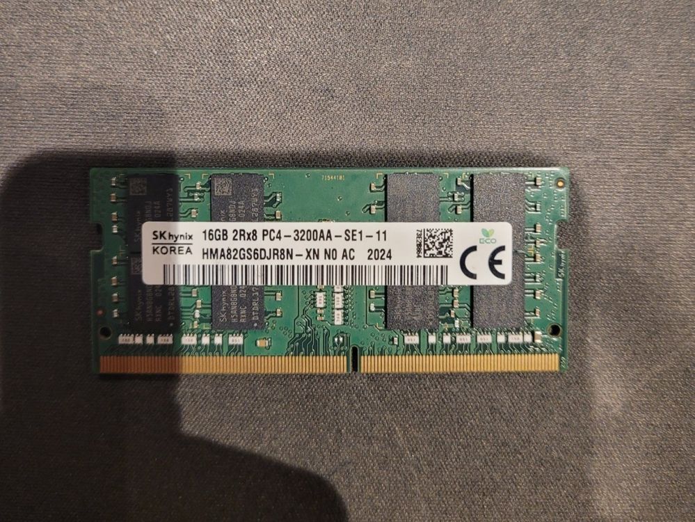 SK HYNIX 16 Go DDR4 3200 1Rx8 Mémoire RAM PC4-3200AA HMAA2GU6CJR8N-XN