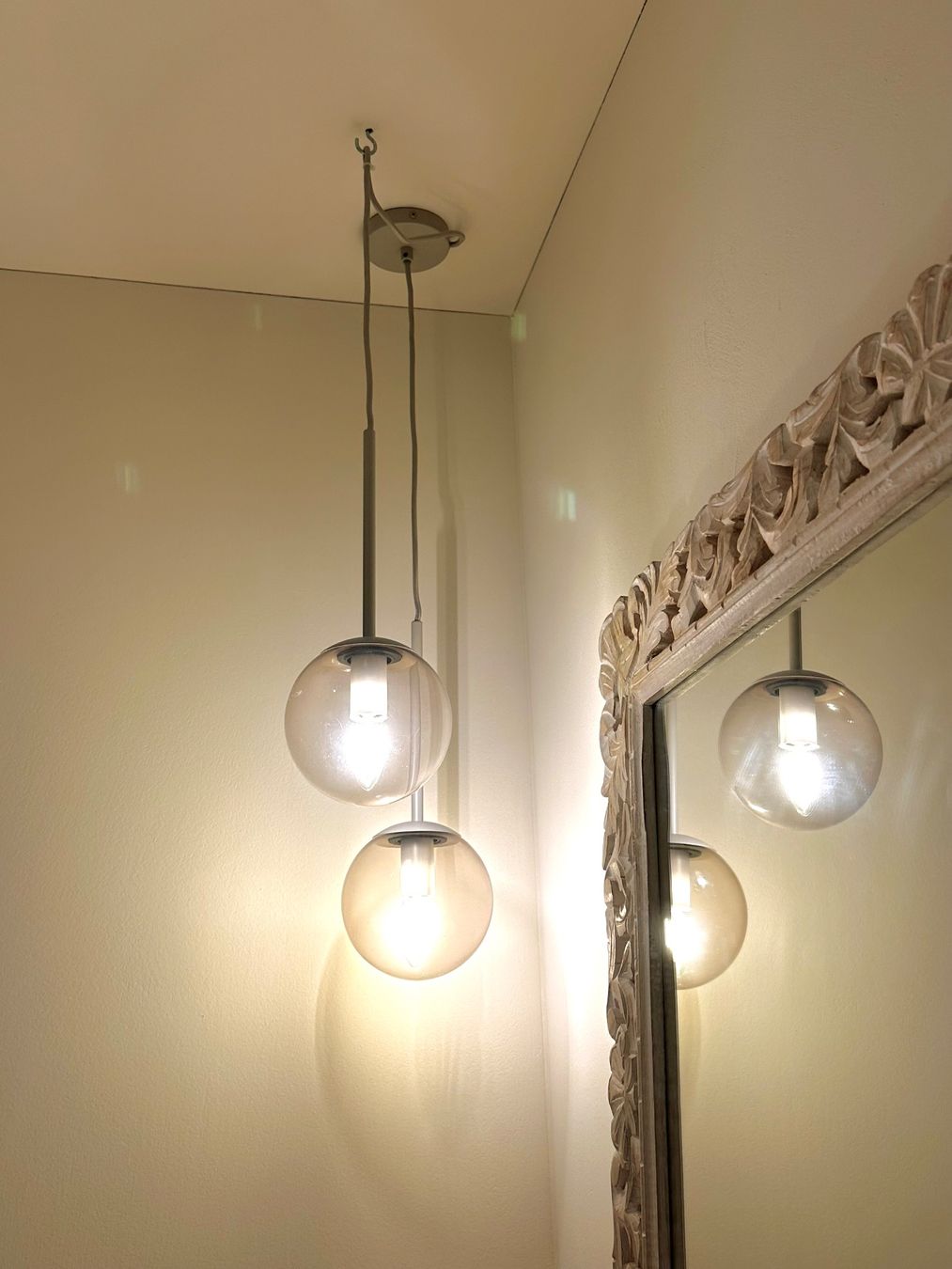 Bolia Lampadari & plafoniere: Hängeleuchte mit zwei Glaskugeln - Zeitloses Design! – Usato da Niederrohrdorf venduto da PT786 2