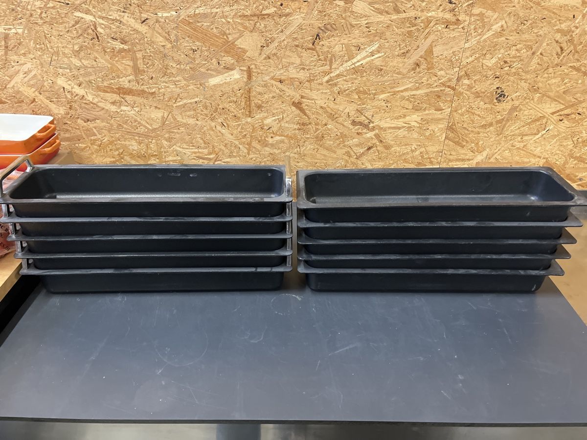 Komplettküchen: 10 x 2/4 AMT Gussschalen TOP PREIS – Gebraucht aus Dittingen von Cervolino77 4