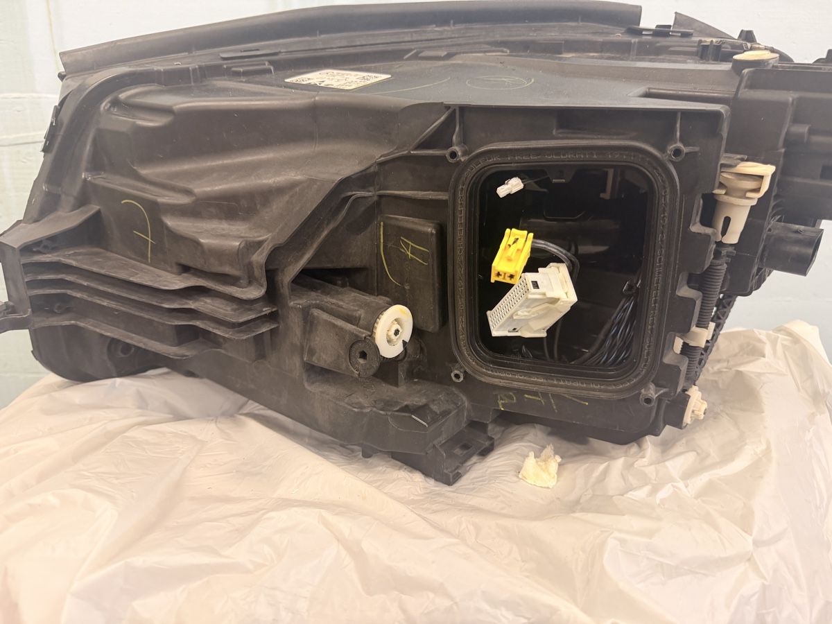 Mercedes-Benz Tutti pezzi di ricambio auto: Mercedes GLS W167 Matrix Scheinwerfer – Usato da Oberglatt ZH venduto da Mario_Cold 6
