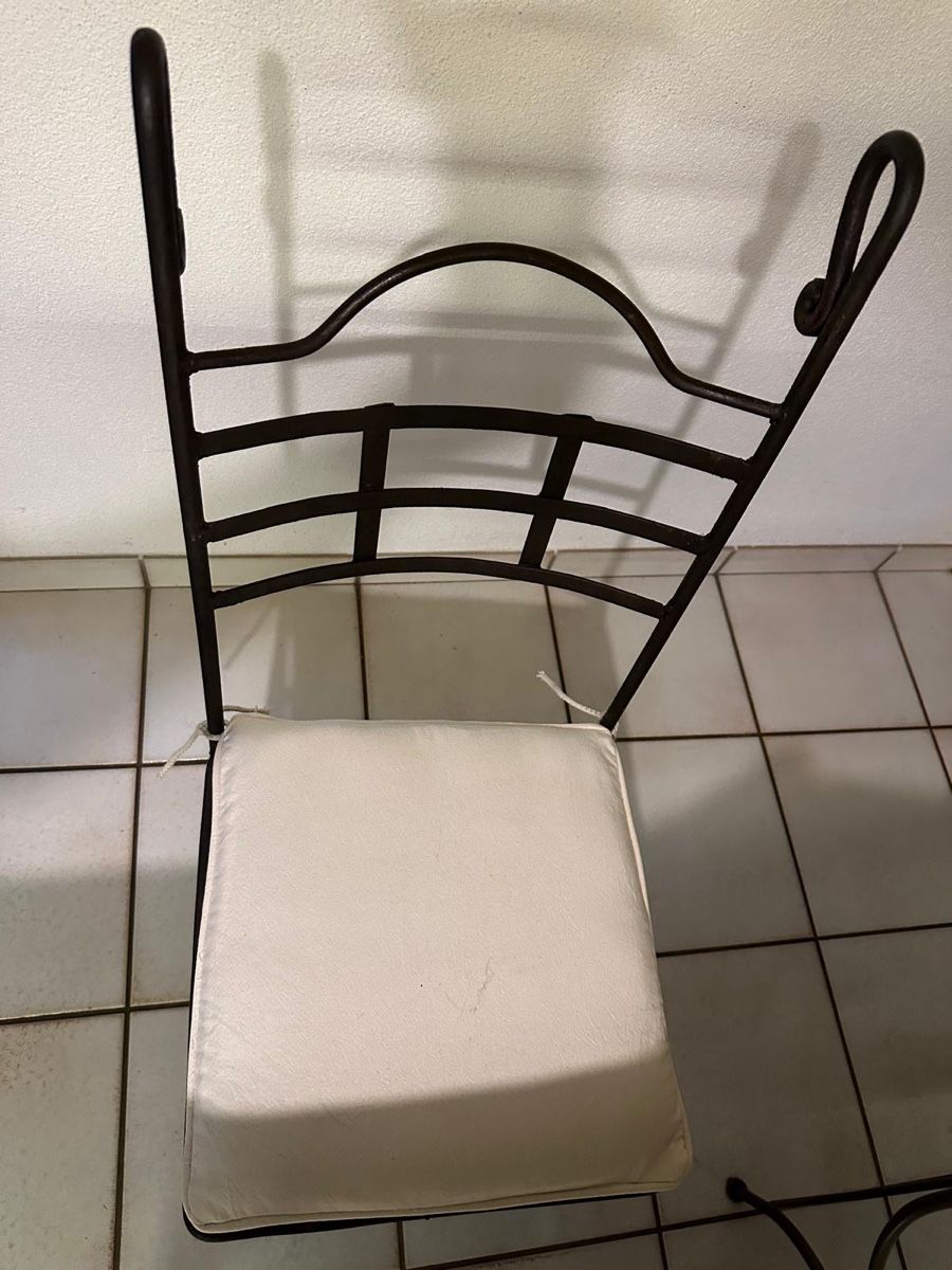 Set di tavolo e panche: Table marocaine en faïence et 4 chaises – Usato da Vessy venduto da MrPatina 3