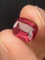Natürlicher Spinell 5.42 ct – pinklich-rot – unbehandelt – G