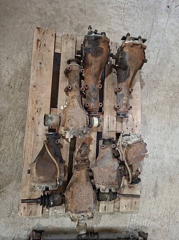 Subaru Toutes les pièces auto: Einmalige GelegenheitSubaru Diffs / Achsen – D'occasion à Escholzmatt par paedy86 2