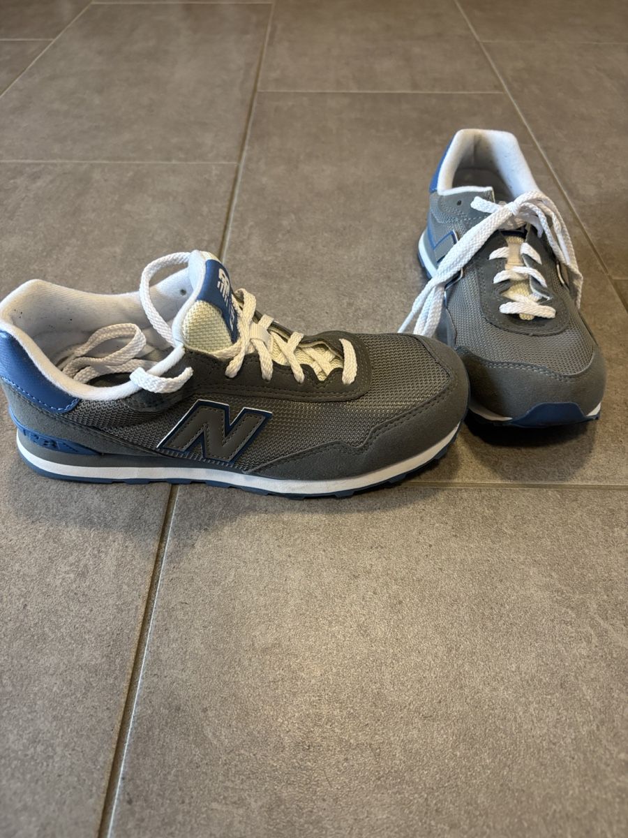 New Balance Schuhe für Jungen: New Balance Sneaker, Grau/Blau, Grösse 37 – Neu (gemäss Beschreibung) aus Utzigen von melibu10