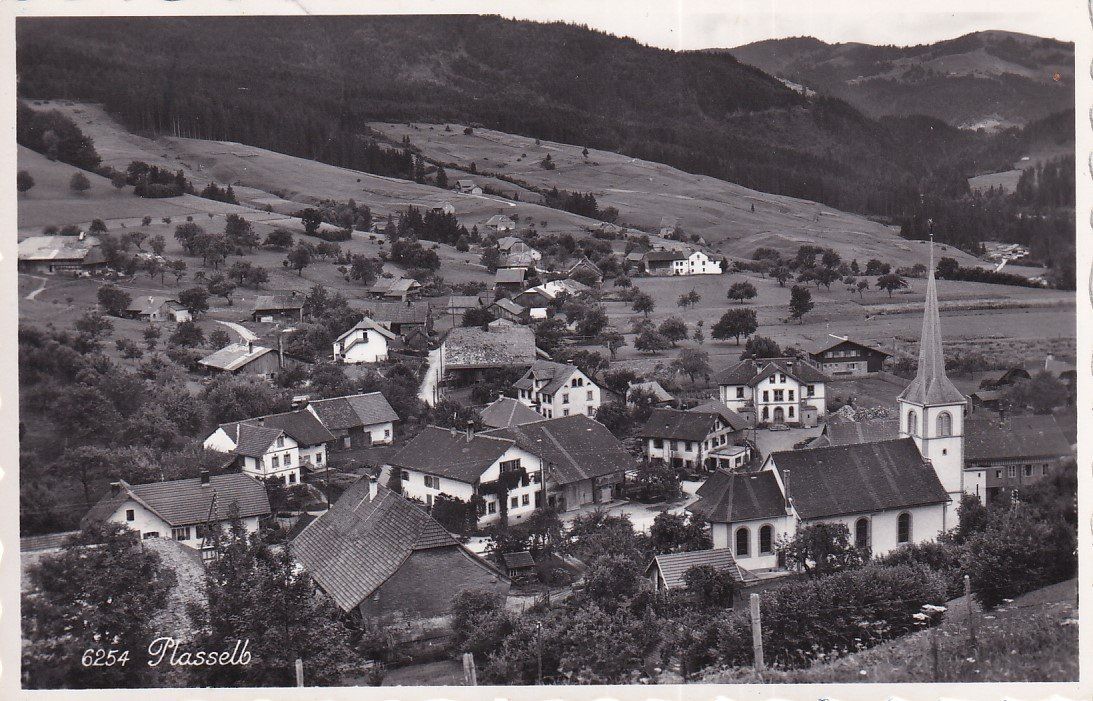 Cartoline postali: Plasselb   FR       en 1950 – Usato da Brig venduto da Valcards54