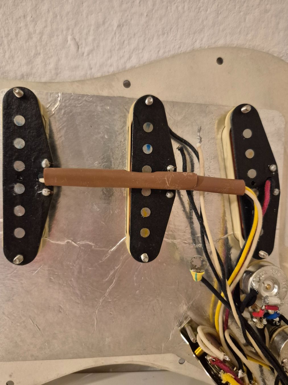 Fender Musikinstrumente: Fender Am.Professional I Completes Schlagbrett – Gebraucht aus Zürich von mtm_6wl8 2