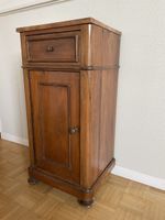 Antike Holzkommode mit Schublade und Türe