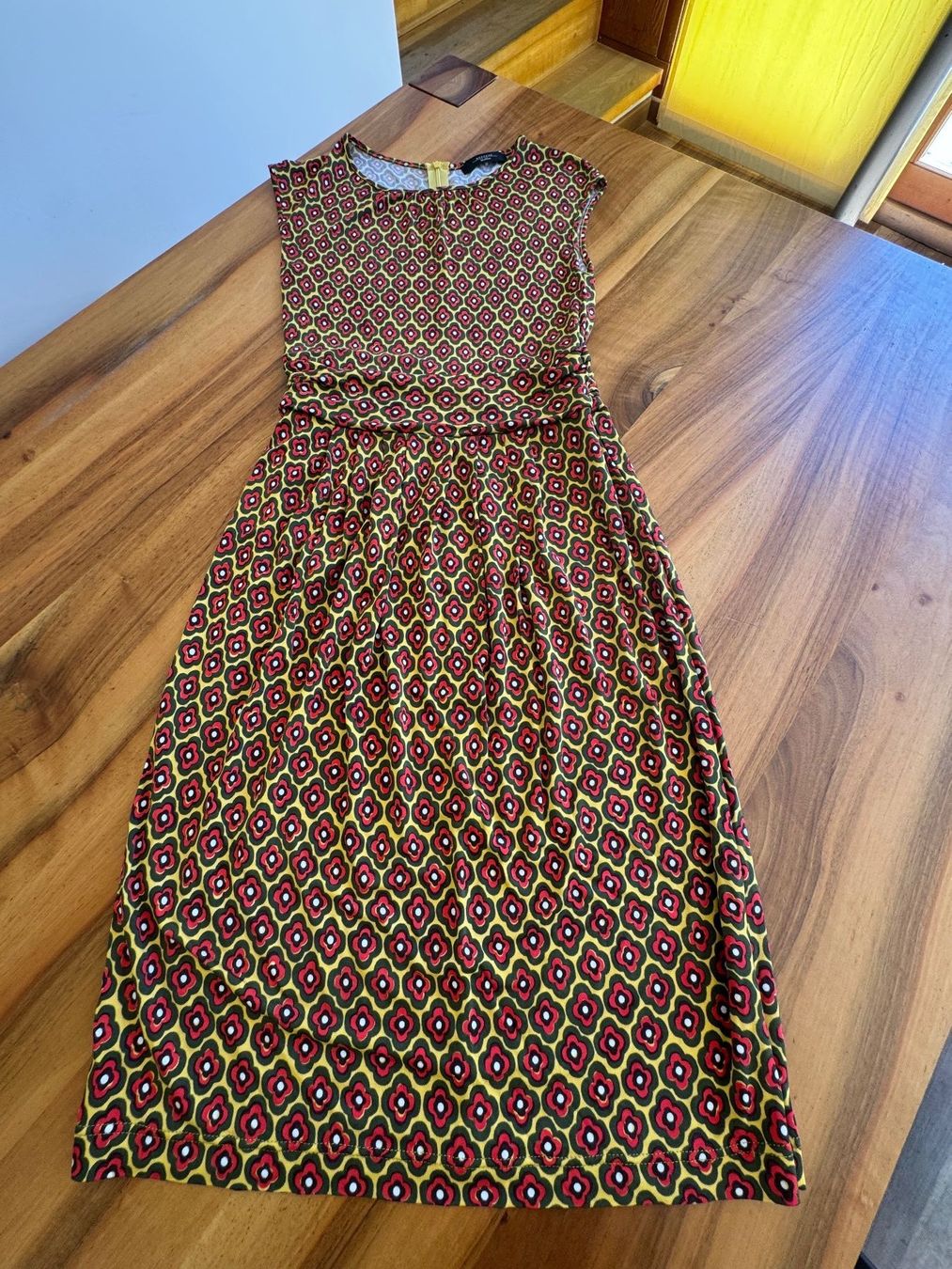 Max Mara Vestiti: Sommerkleid Weekend Max Mara, Blumenmuster Retromuster XS – Nuovo (secondo la descrizione) da Meiringen venduto da snahhanssnah