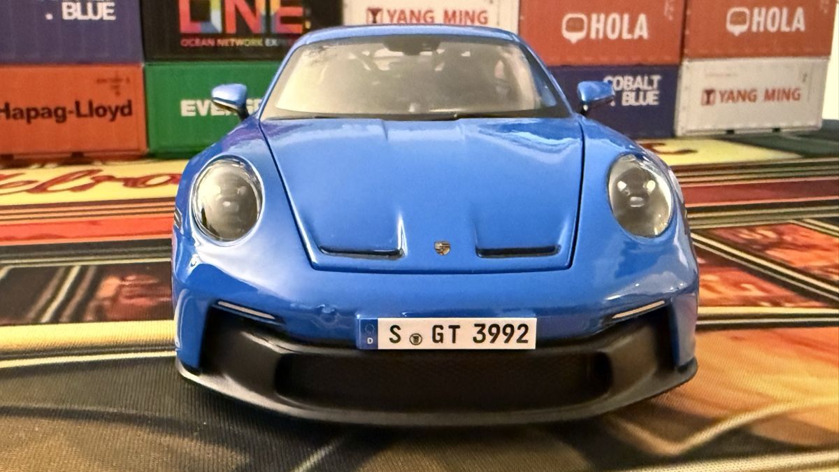 Porsche Modellini d'auto: Porsche 911 GT3 blau  1:18 – Nuovo e nell'imballaggio originale da Basel venduto da Zomeg 2