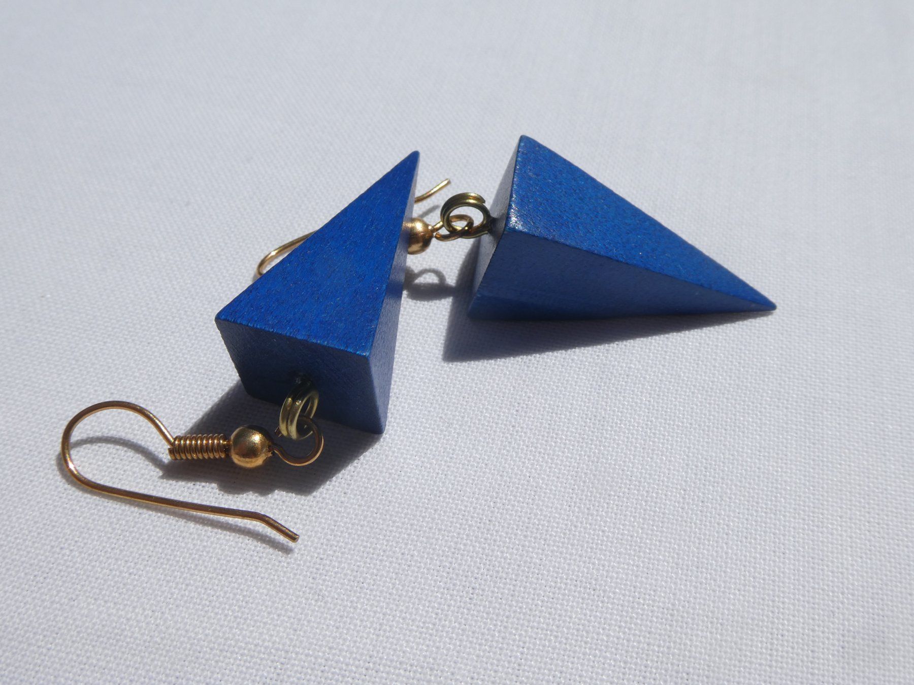 Boucles d'oreille: Ohrhänger, Holz, Pyramidenform, Modeschmuck / NEU – Neuf (Voir description) à Gattikon par kaandooh 1