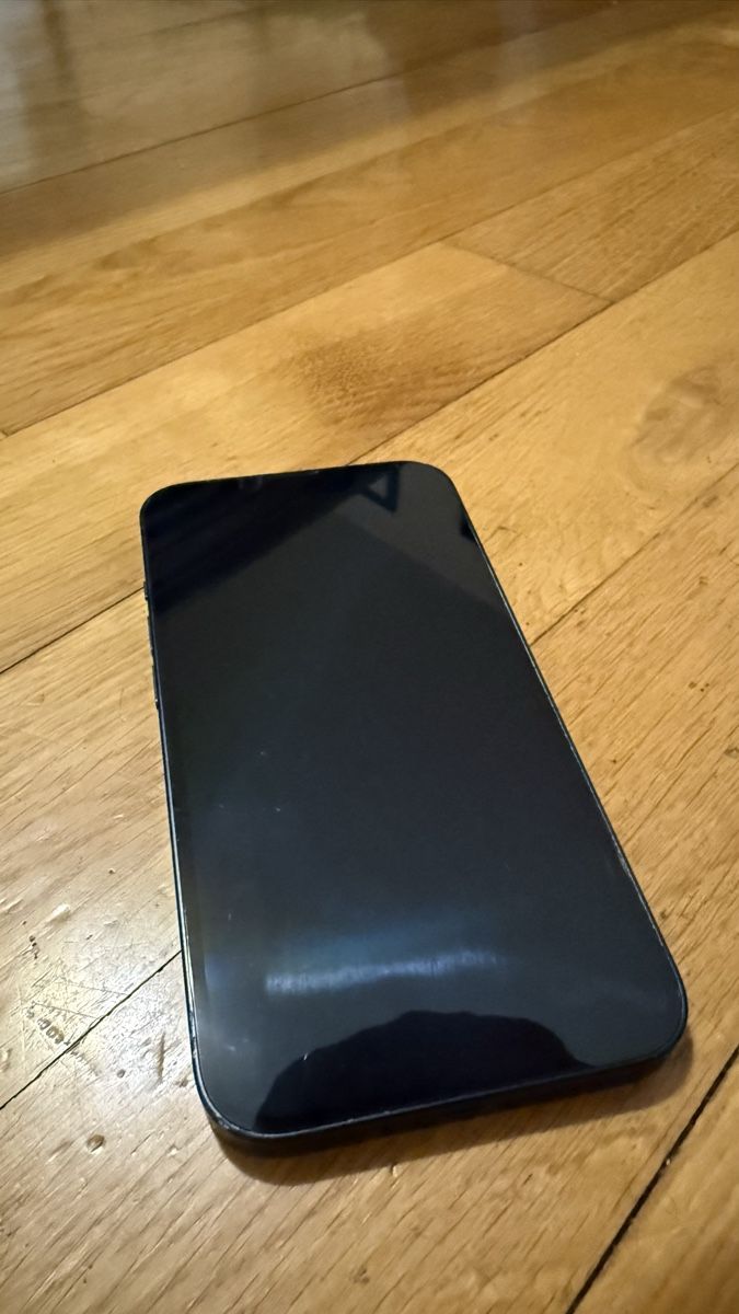 Apple Telefoni cellulari / Smartphones: Apple iPhone 13 Space Black – Usato da Bottmingen venduto da Vageek 2