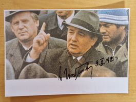 Michail Gorbatschow, Original Autogramm auf Foto in Farbe