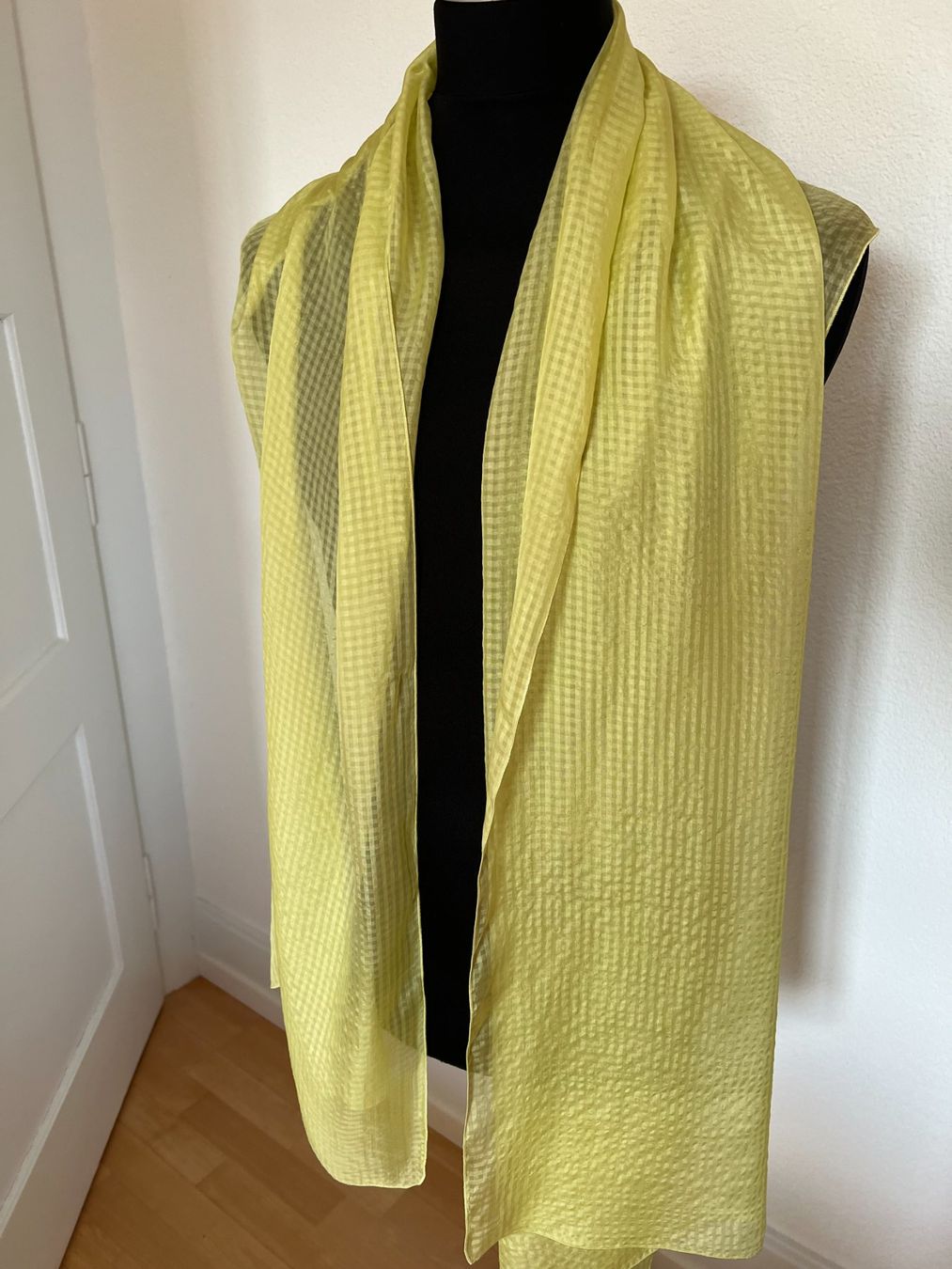 Colora Foulard & Sciarpe: Colora Schal, 100% Seide, Hellgrün, NEU – Nuovo e nell'imballaggio originale da Worb venduto da farben20zauber 1