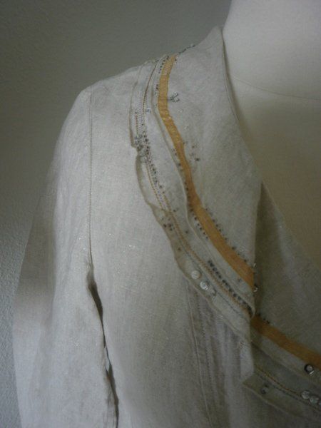 Giacche: Veste beige en lin brodée T. 48 – Usato da Marin-Epagnier venduto da Madja 3