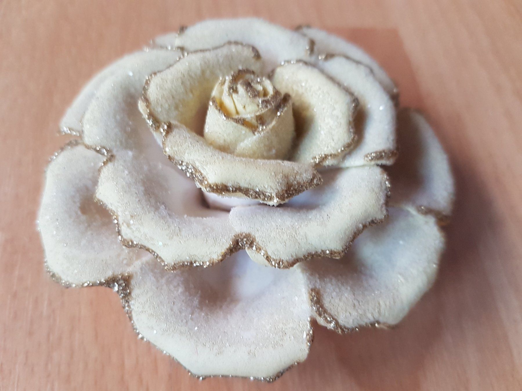 Toutes les décorations: 4 DEKO ROSEN – D'occasion à Sax par prinzenrollen 2