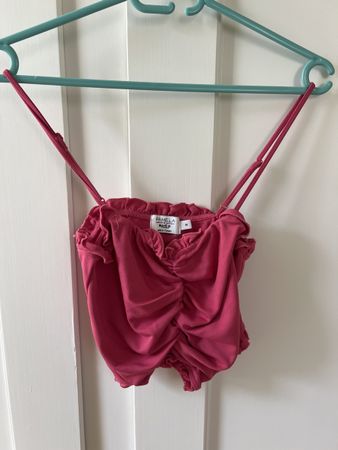 Pamela x Na-kd Rüschen Crop Top Gr. M