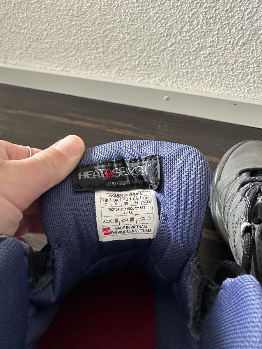 North Face Scarpe da donna: Wanderschuhe  – Usato da Zürich venduto da aly_ai7 3