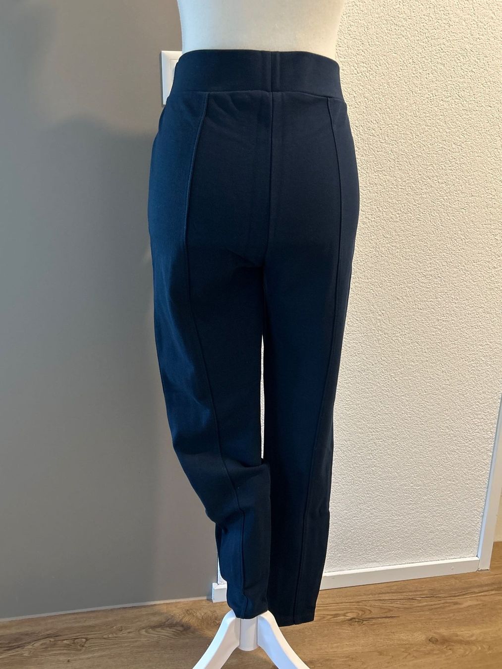 C&A Leggings: Damenhose dunkelblau von The Basics C&A Gr. M – Usato da Brunnen venduto da Nala2929 5